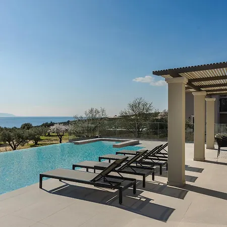 Palazzo Di Agathera Kefaloniaprivatevillas Πεσάδα